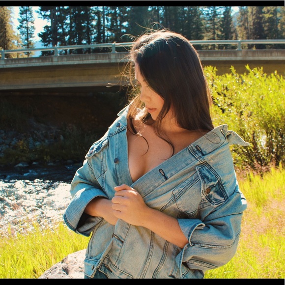 Free people light wash denim jacket - Picture 1 of 4